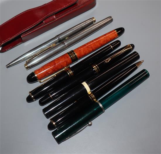 Two Parker sonic pens and six other pens